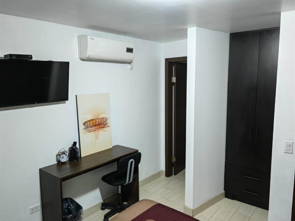 Hotel Casa Cacho Tijuana Zewnętrze zdjęcie